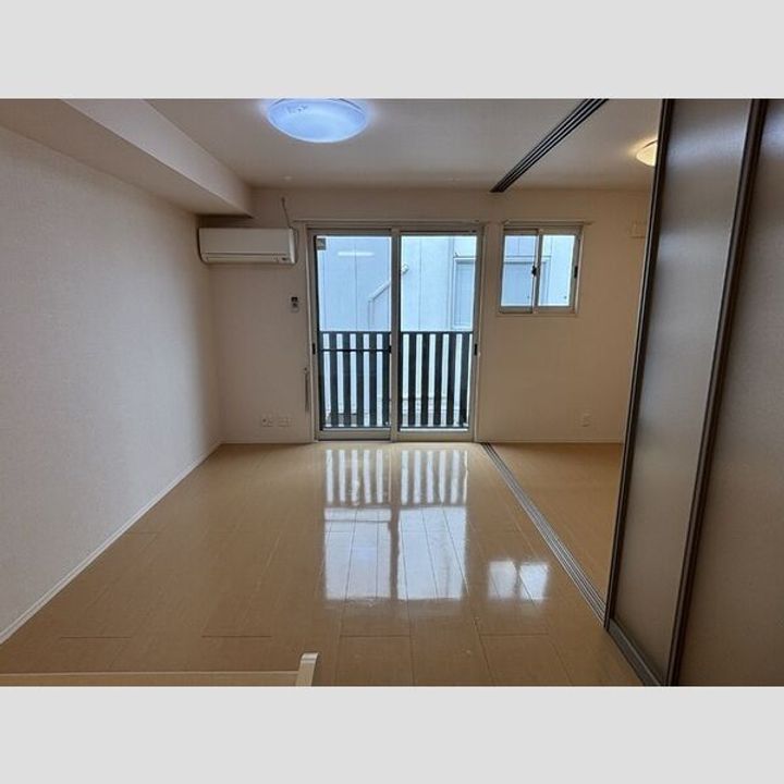 ポレールの居間