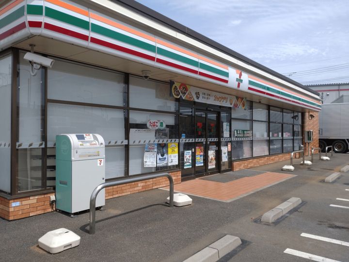 神奈川県厚木市愛甲東3の賃貸マンションの周辺
