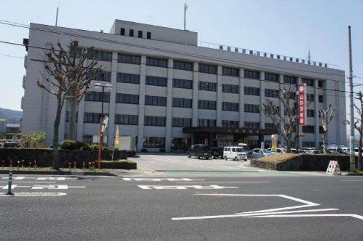 サンローゼ松山の周辺