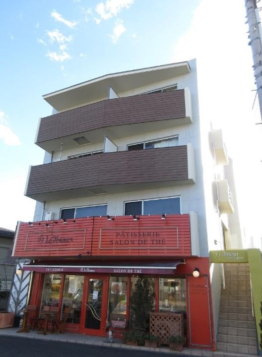 J・アムール北沢の外観