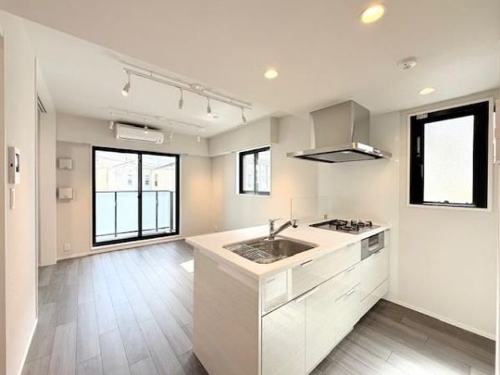 東京都中野区中野1(マンション)の賃貸物件の居間