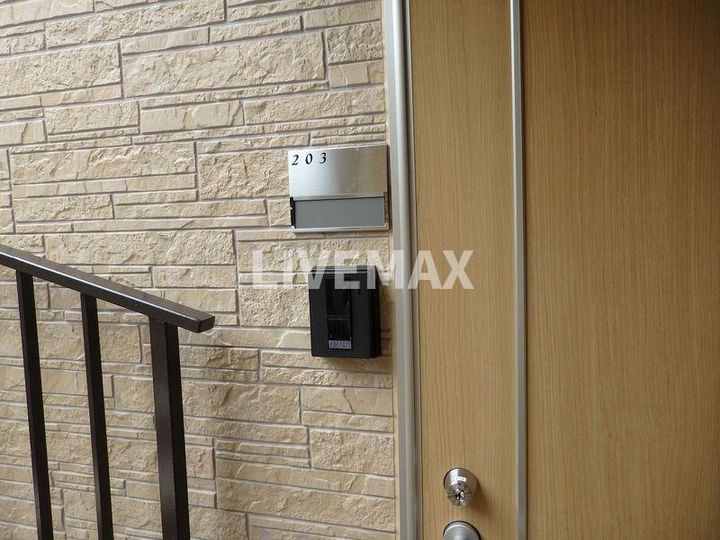 プリムローズ大森の玄関