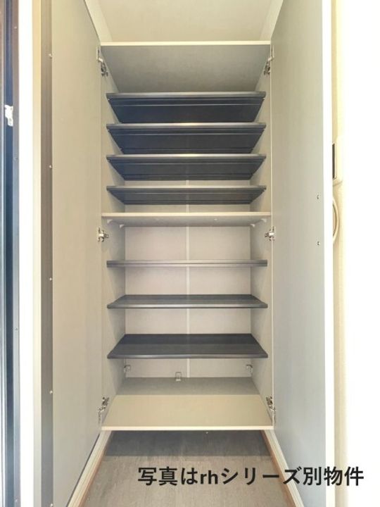福岡県福岡市東区水谷3(アパート)の賃貸物件の玄関