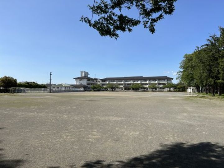 ノーサイドAの周辺