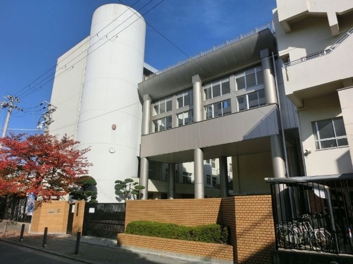 ラムール玉造の周辺