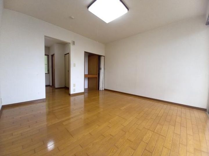 フロムワンの居間