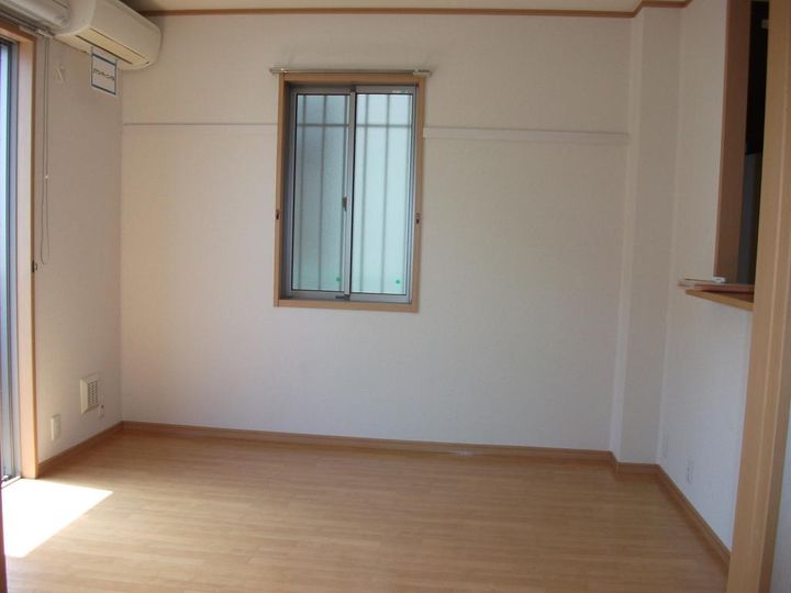 グレースコートB棟の居間