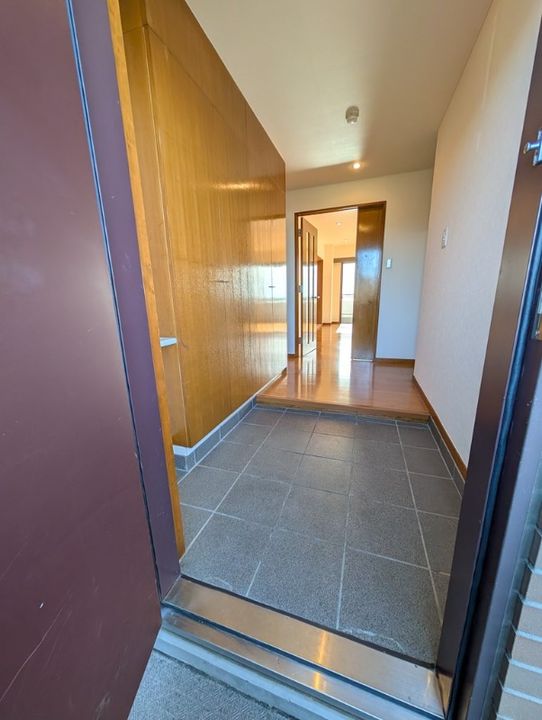 静岡県浜松市中央区富塚町(マンション)の賃貸物件の玄関