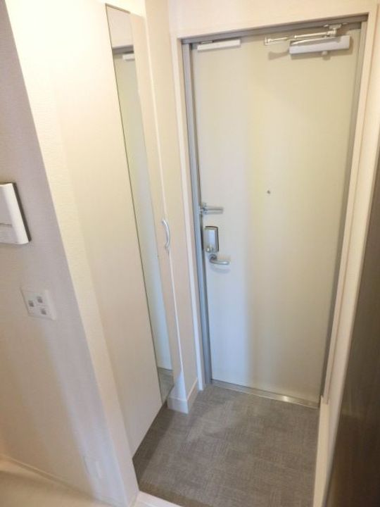 エヴァーラスティング千葉の玄関