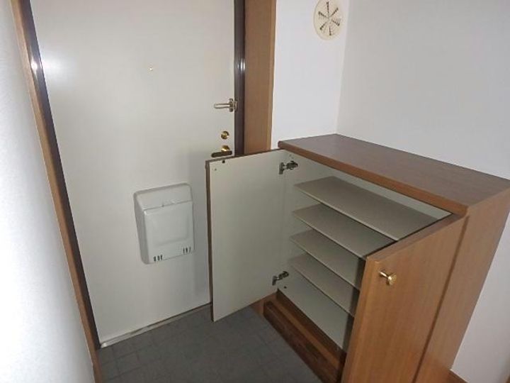 ロッキー毛呂山の玄関