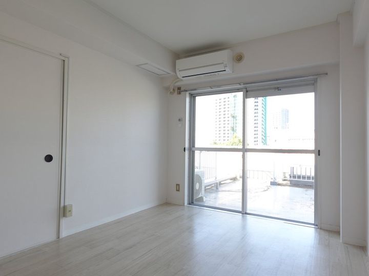 ウィンド聖蹟桜ヶ丘の居間