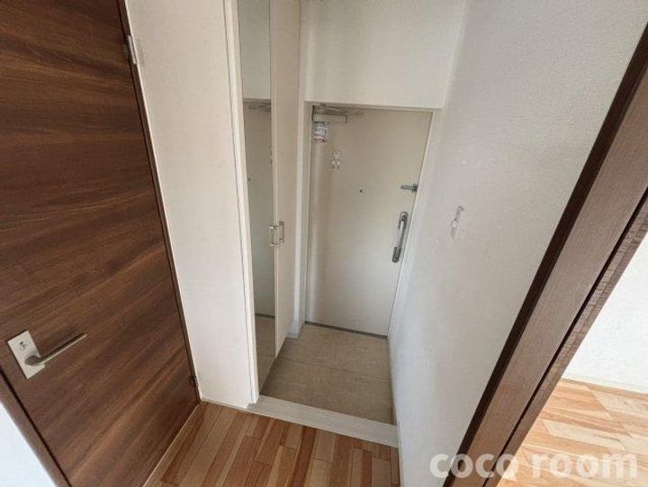 静岡県藤枝市下青島(マンション)の賃貸物件の玄関