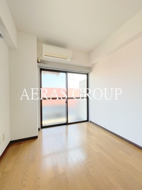 サロン・ボン・グウの居間