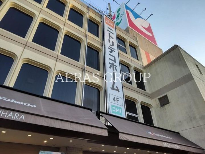 サロン・ボン・グウの周辺