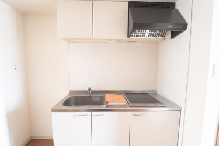グレイスハイツ東中通タワーのキッチン