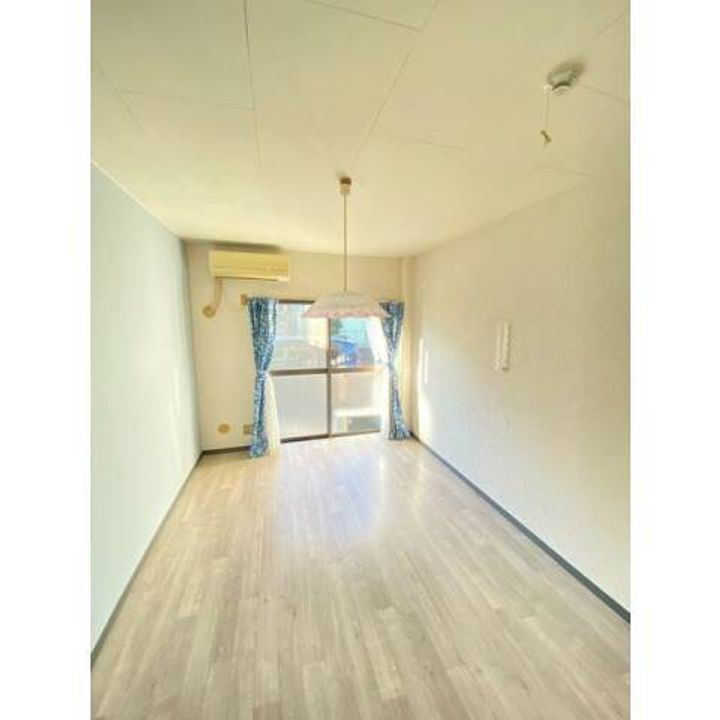 神奈川県川崎市麻生区岡上3(アパート)の賃貸物件の居間