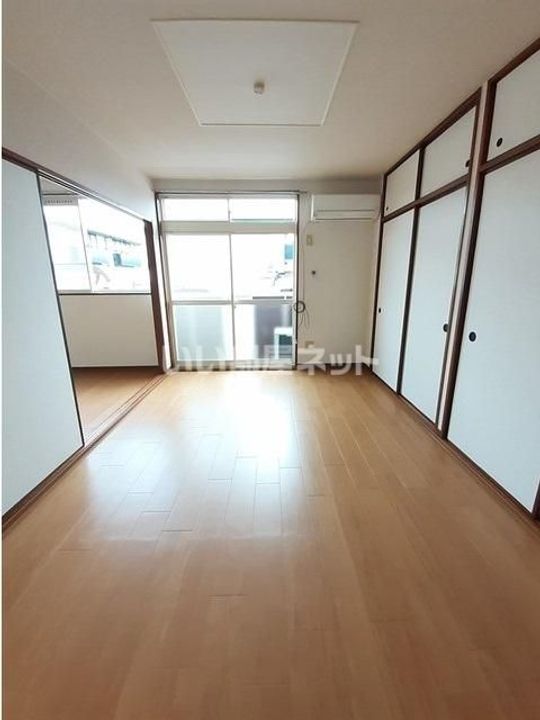 広島県尾道市高須町(アパート)の賃貸物件の居間