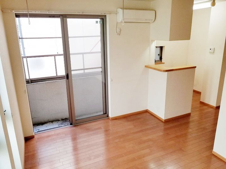 オブジェ今津の居間
