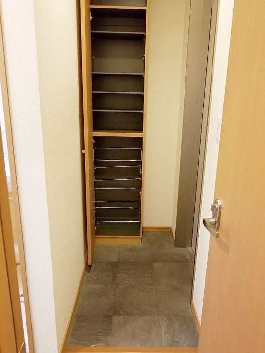 オブジェ今津の玄関