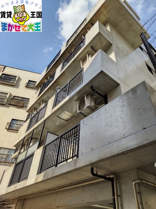 クオーレ中川の外観