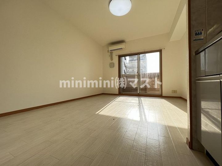 CITY  SPIRE難波WESTの居間