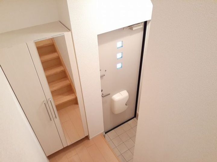 茨城県日立市久慈町3(アパート)の賃貸物件の玄関