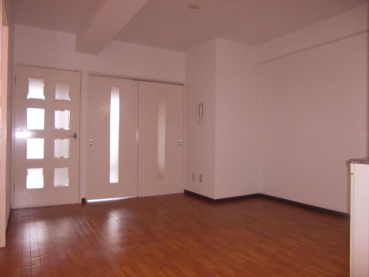 大阪府大阪市平野区瓜破東4(マンション)の賃貸物件の居間