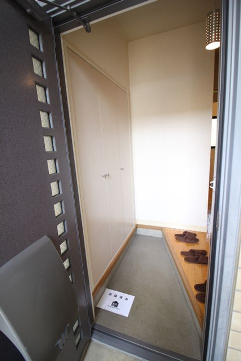 サンレイクヒル仲原の玄関