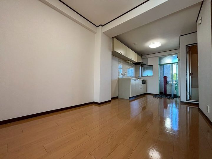 東京都調布市入間町2(マンション)の賃貸物件の居間