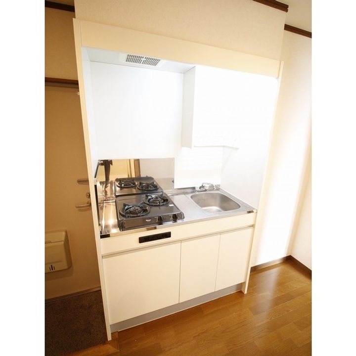 アンプルールフェール Sereinのキッチン