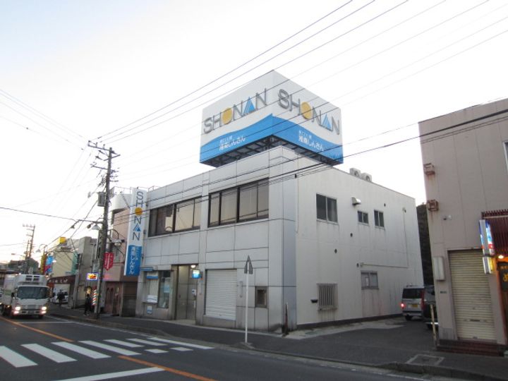 リバティーコミューンおもてDの周辺