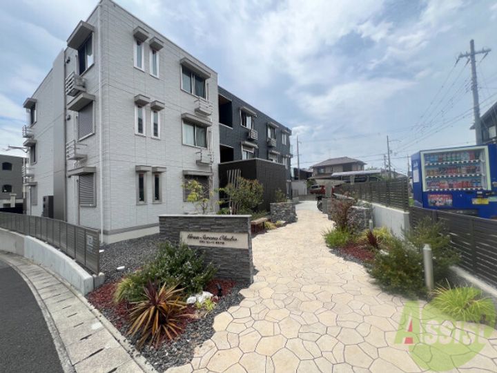 グランセレーナオオクボの外観