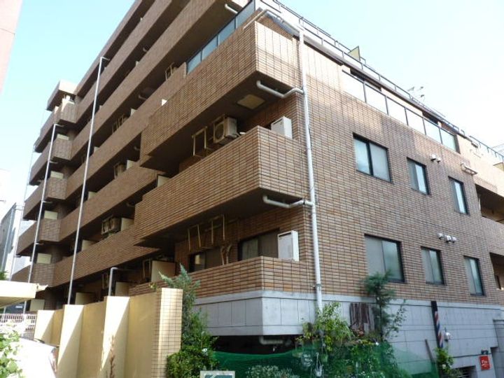 ピアッツァ仲町台ノバの外観