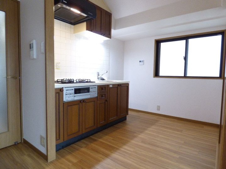 ピアッツァ仲町台ノバの居間