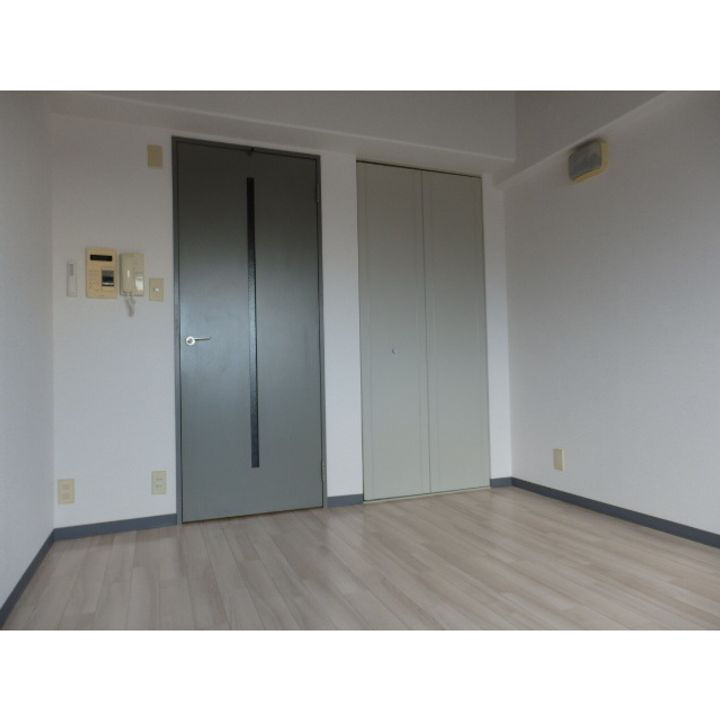 ホーユウコンフォルトレディース金沢寺町の居間