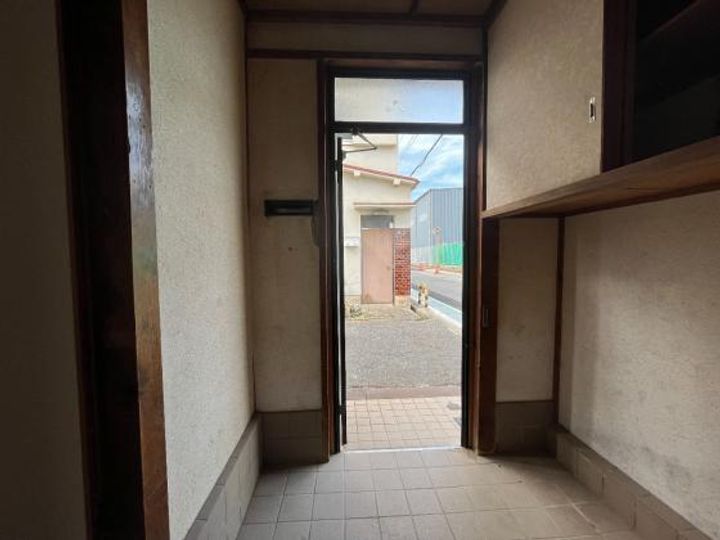 大阪府貝塚市半田3(一戸建)の賃貸物件の玄関