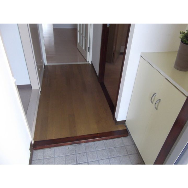 ウベマンションの玄関