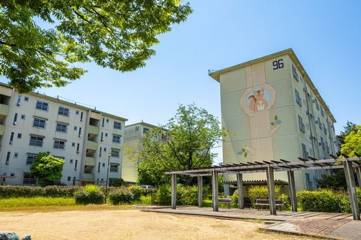 UR鶴山台の外観