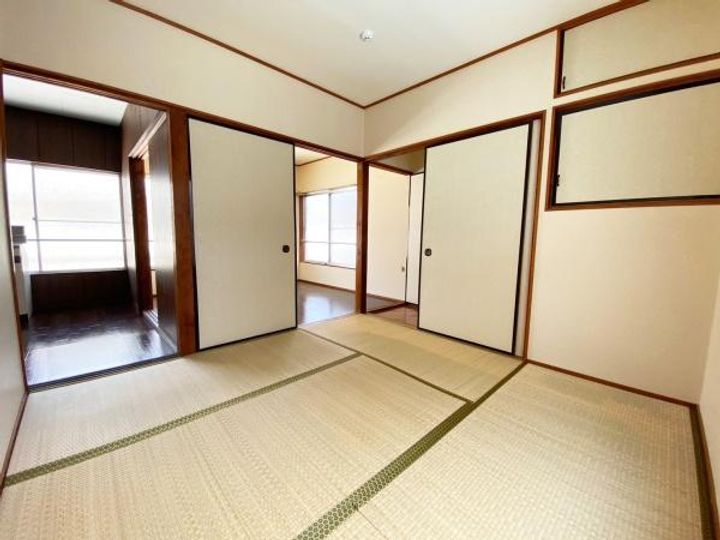 富士ショッピングの内装