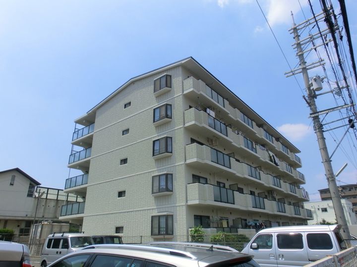 エバーグレイス森本の外観