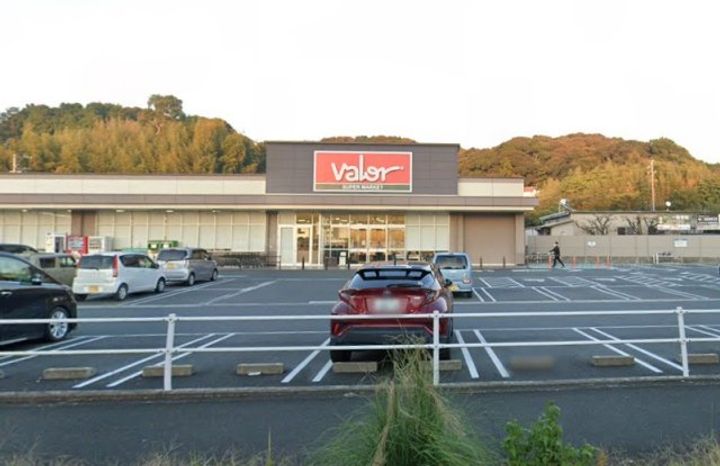 ベルメゾンの周辺