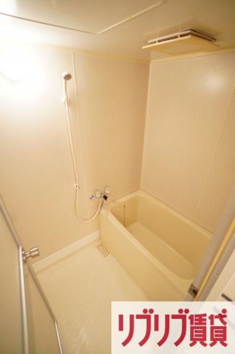 ルミエール若葉の風呂