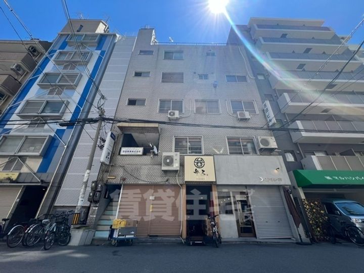 吉田ビルの外観