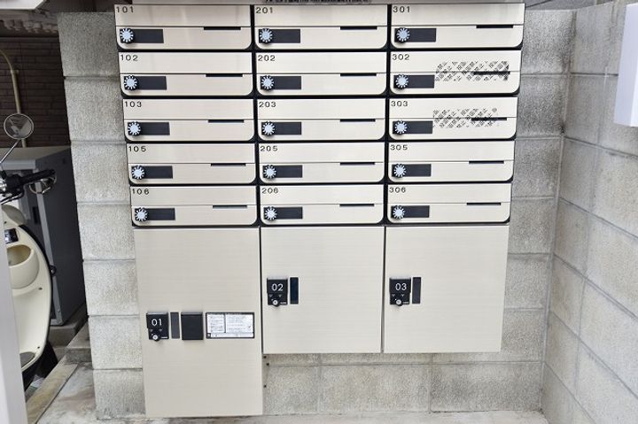 クレセント富町の地図