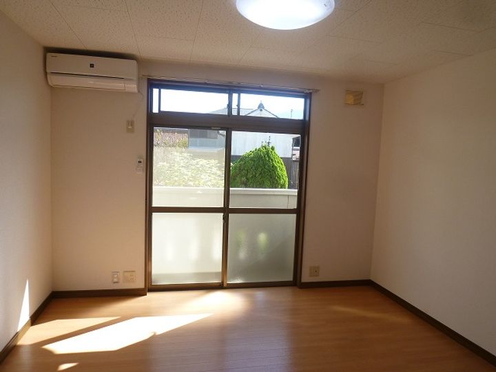 エルグランドの居間