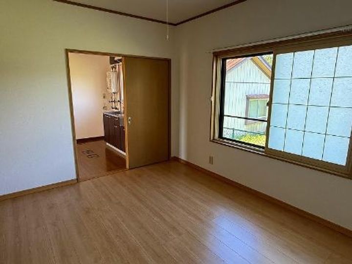 ヒルズポラールの居間