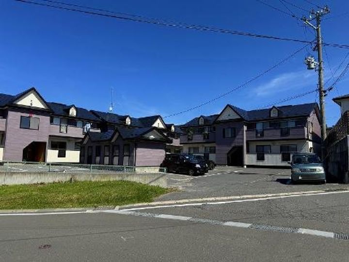 ヒルズポラールの外観