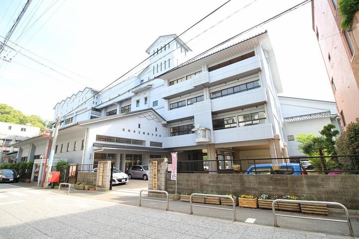 MAXビルの周辺