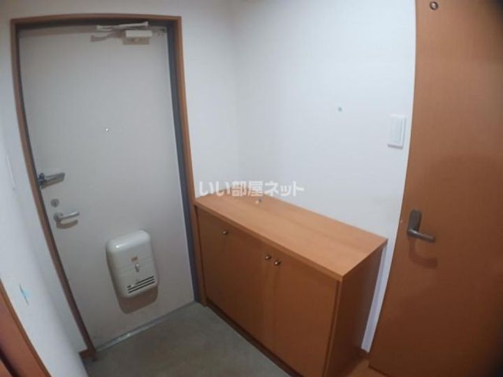 センタービレッジ本町の玄関