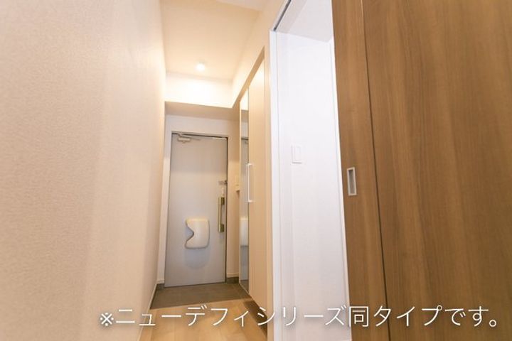 埼玉県川口市長蔵3(アパート)の賃貸物件の玄関